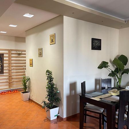 City Center Apartment Galeria Tirana Buitenkant foto