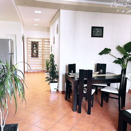 City Center Apartment Galeria Tirana Buitenkant foto