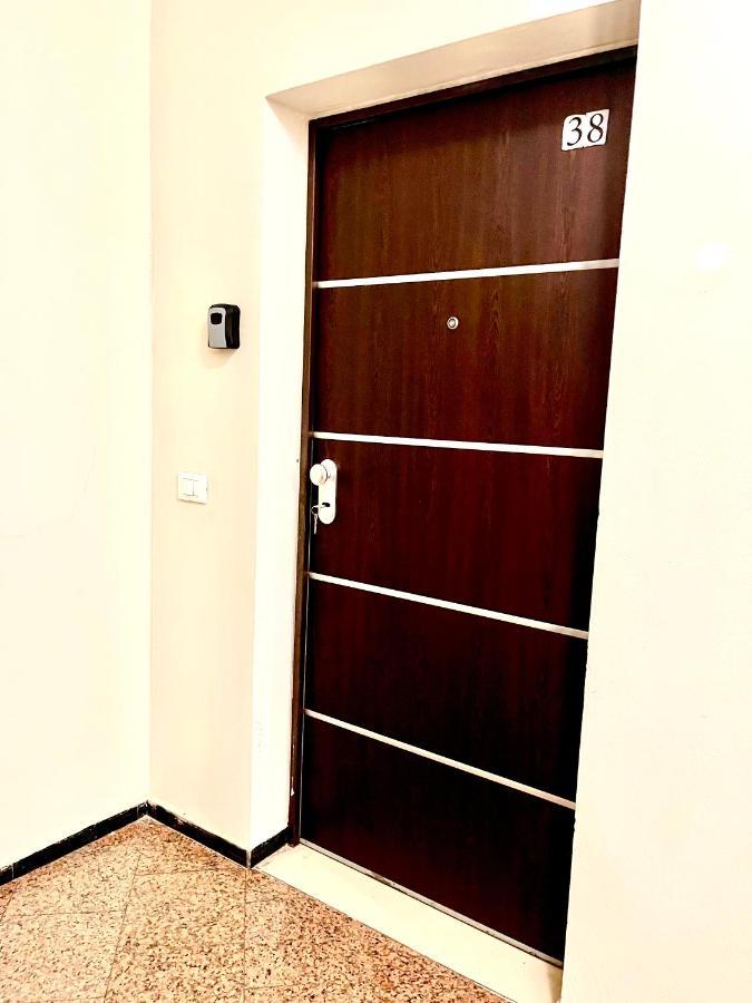 City Center Apartment Galeria Tirana Buitenkant foto