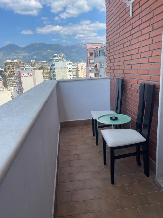 City Center Apartment Galeria Tirana Buitenkant foto