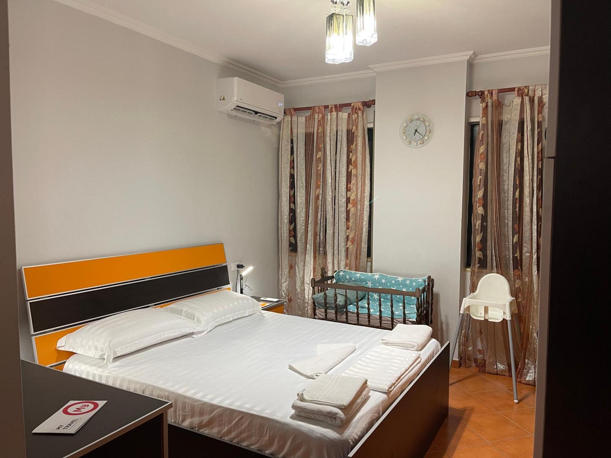 City Center Apartment Galeria Tirana Buitenkant foto