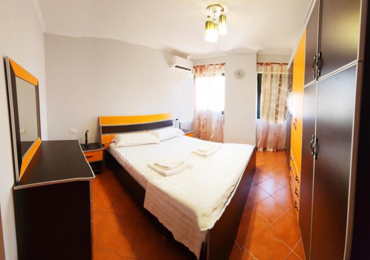 City Center Apartment Galeria Tirana Buitenkant foto