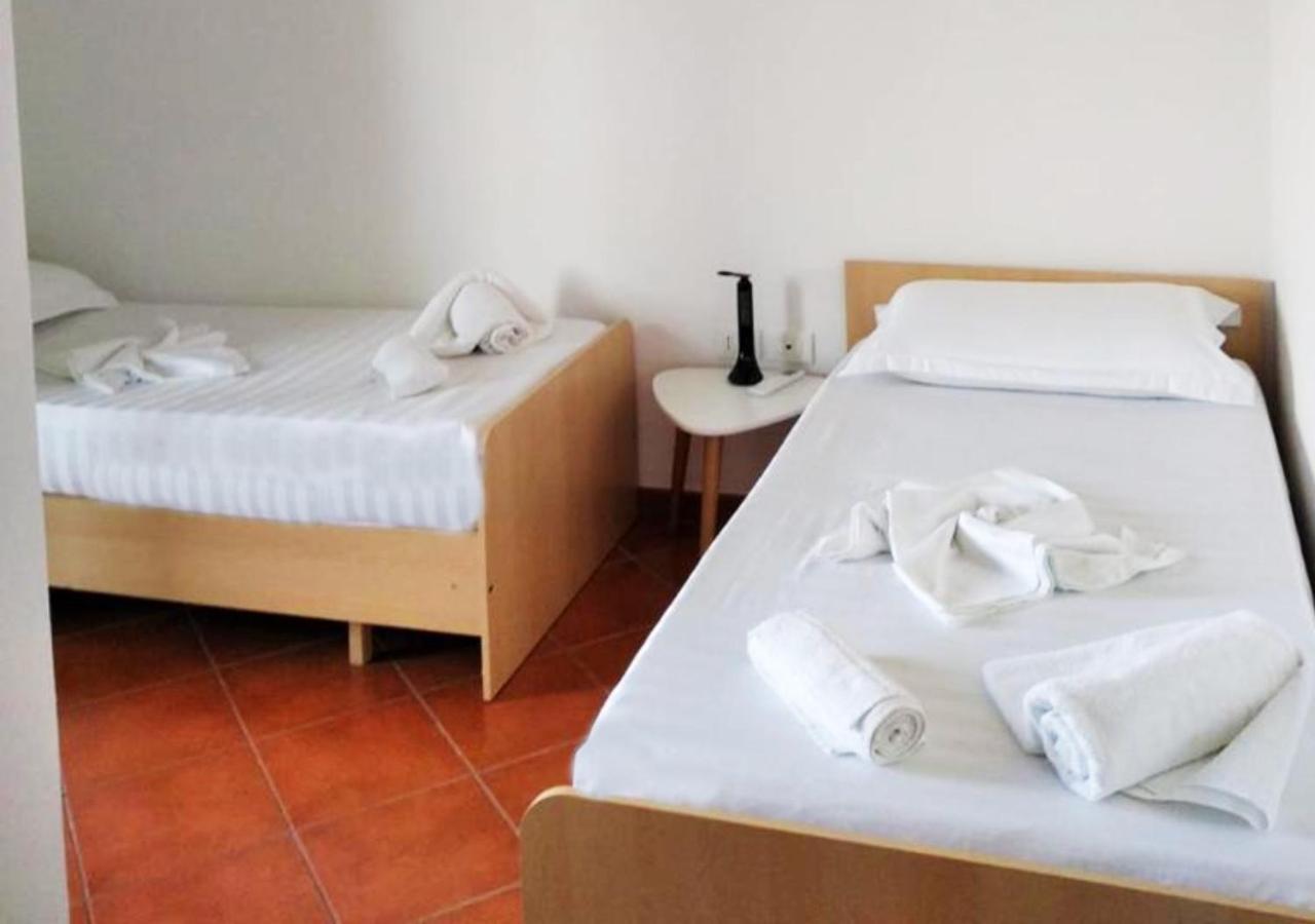 City Center Apartment Galeria Tirana Buitenkant foto
