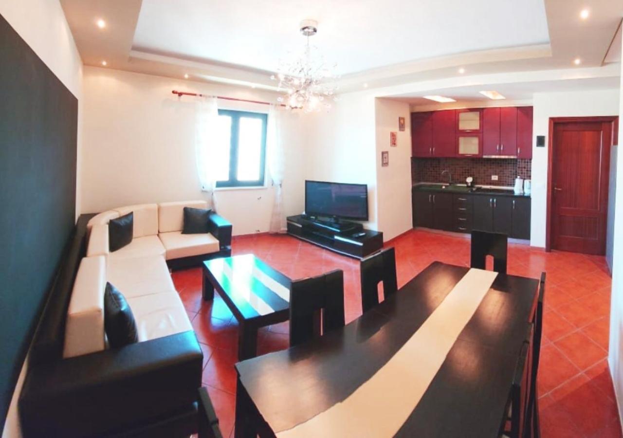 City Center Apartment Galeria Tirana Buitenkant foto